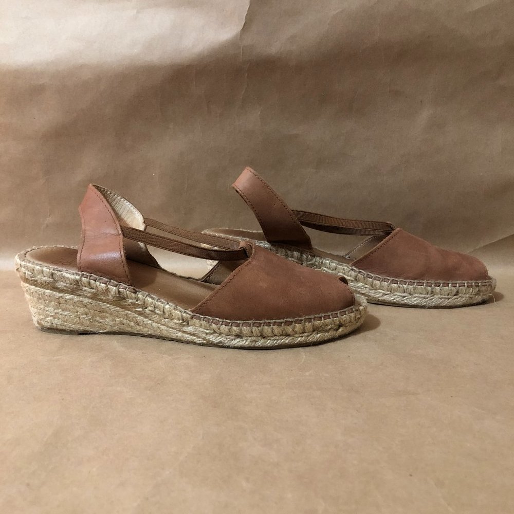 André Assous | Dainty Cuero Leather Espadrille Wedge Peep Toe Sandals Handmade